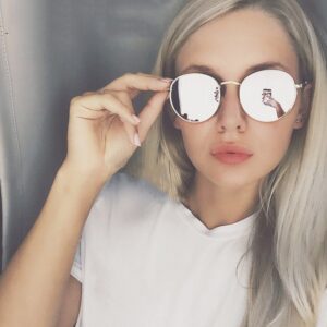 Women's Retro Round Metal Sunglasses - Vintage Style Tinted Eyewear